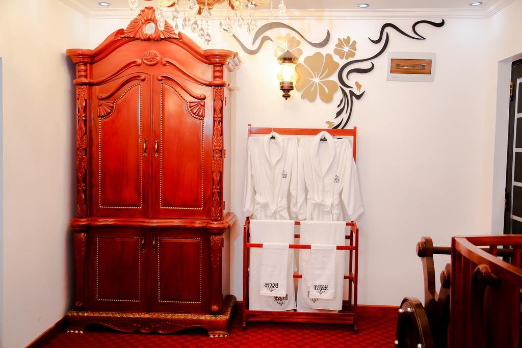 אנוראדפורה Hotel White House מראה חיצוני תמונה