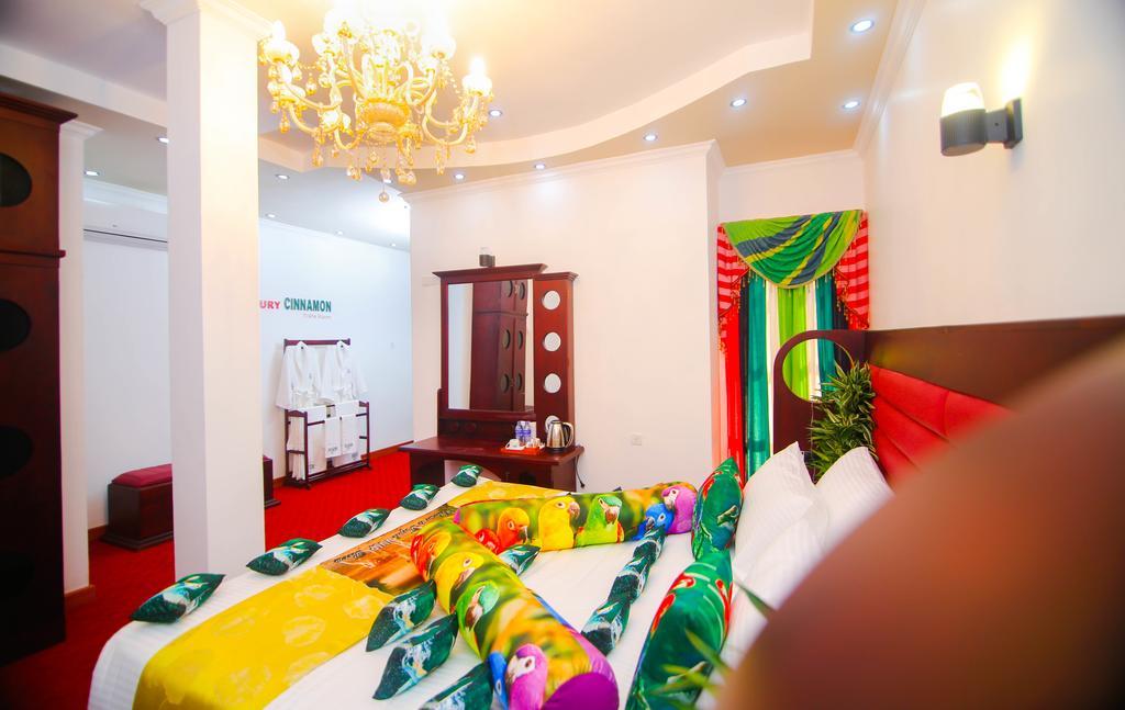 אנוראדפורה Hotel White House מראה חיצוני תמונה