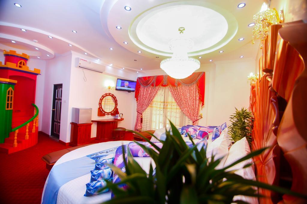 אנוראדפורה Hotel White House מראה חיצוני תמונה