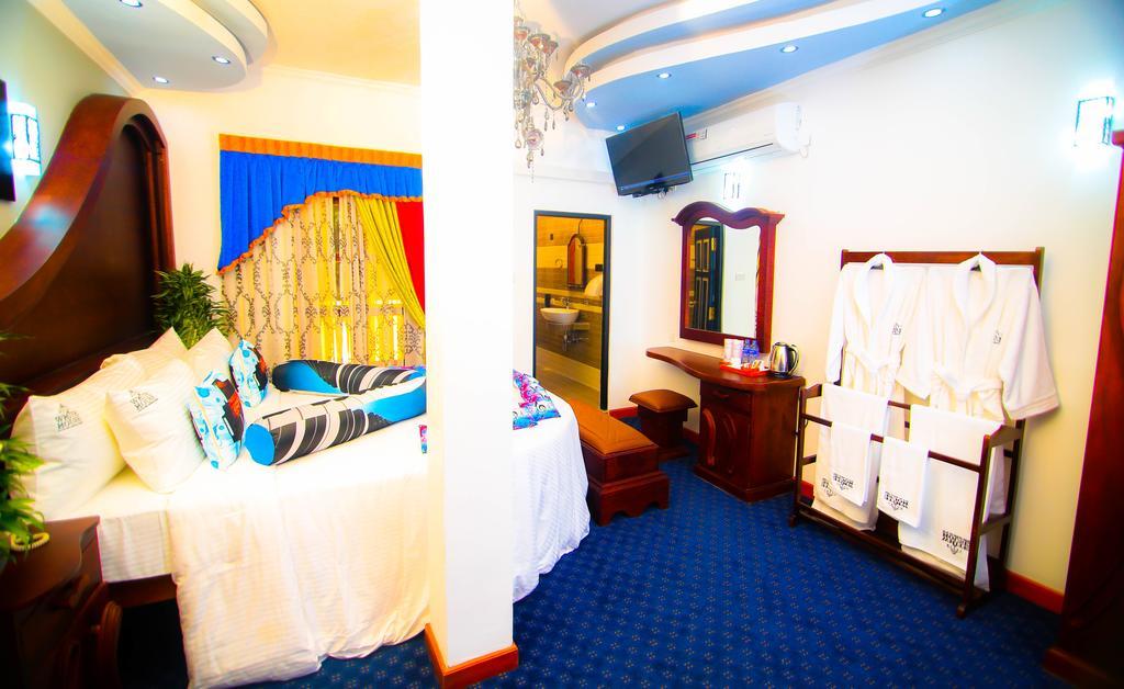 אנוראדפורה Hotel White House מראה חיצוני תמונה