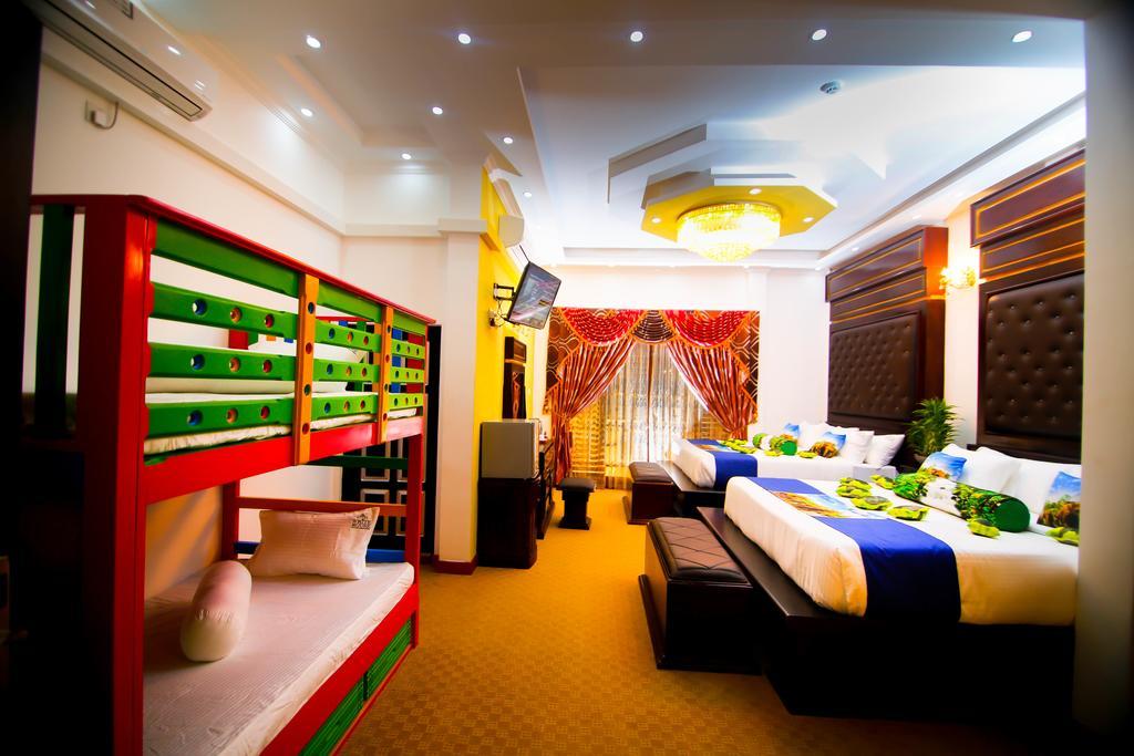 אנוראדפורה Hotel White House מראה חיצוני תמונה